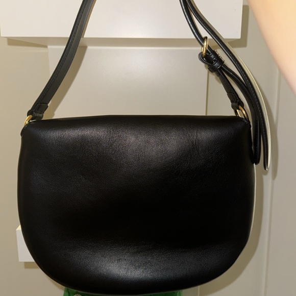 Fendi Black Leather Croissant Shoulder Bag - Picture 2 of 6